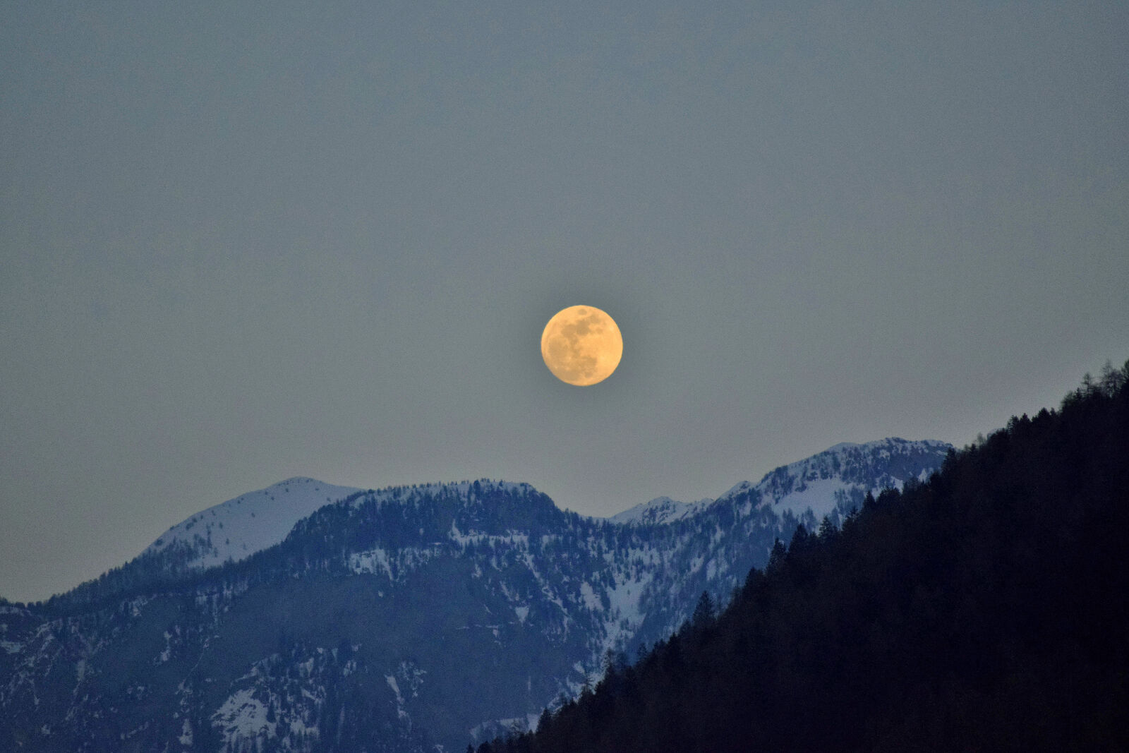 Nikon D3300 sample photo. Full, moon, italy, moon photography