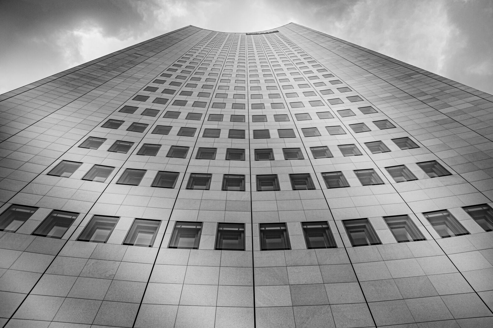 Canon EF 24-105mm F4L IS USM sample photo. Uniriese, panorama tower, skyscraper photography