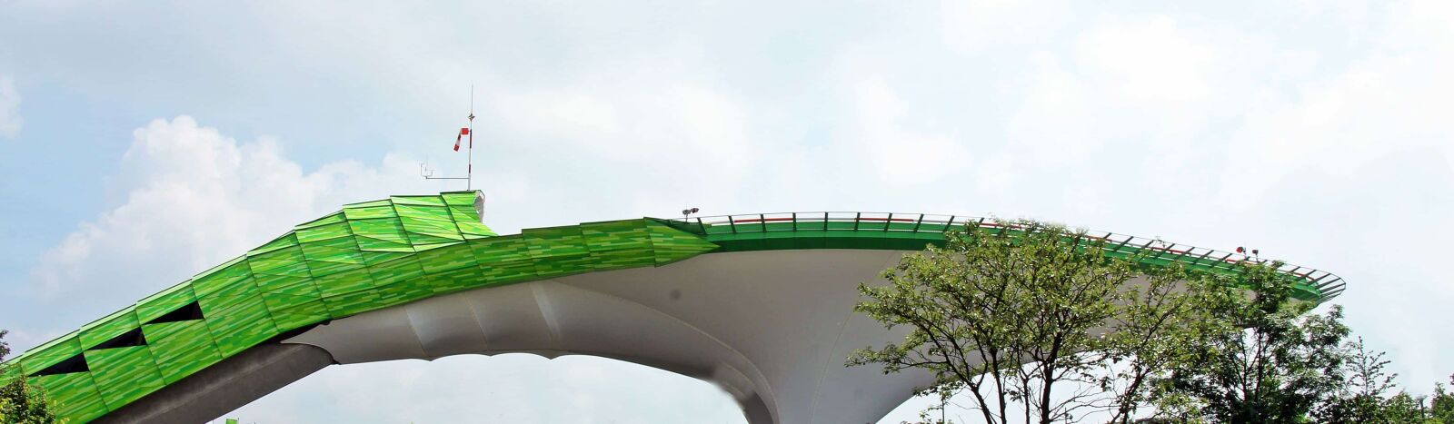 Canon EOS 550D (EOS Rebel T2i / EOS Kiss X4) sample photo. Sky, landscape, tree, architecture photography