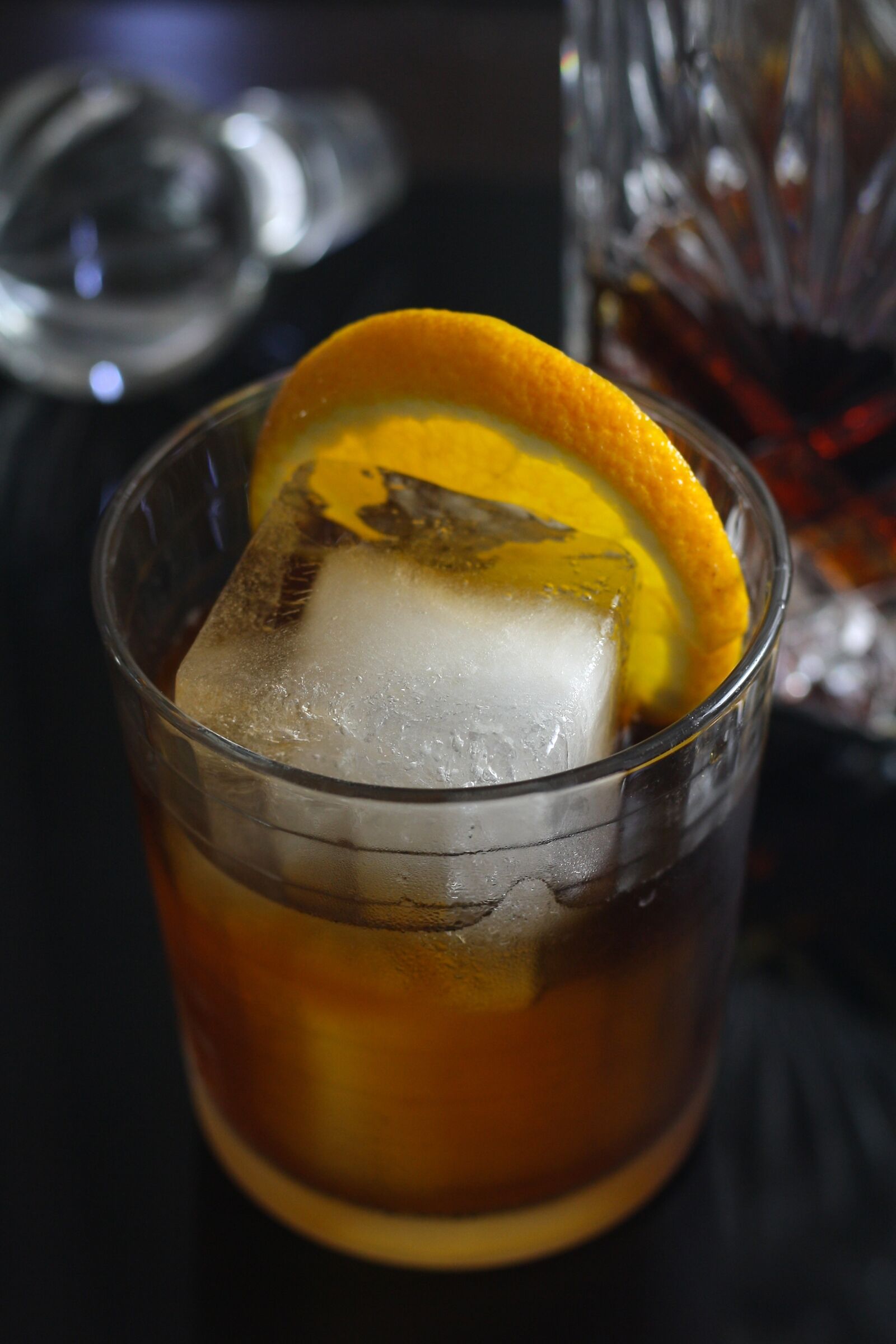 Canon EOS 1000D (EOS Digital Rebel XS / EOS Kiss F) sample photo. Drink, ice, glass photography
