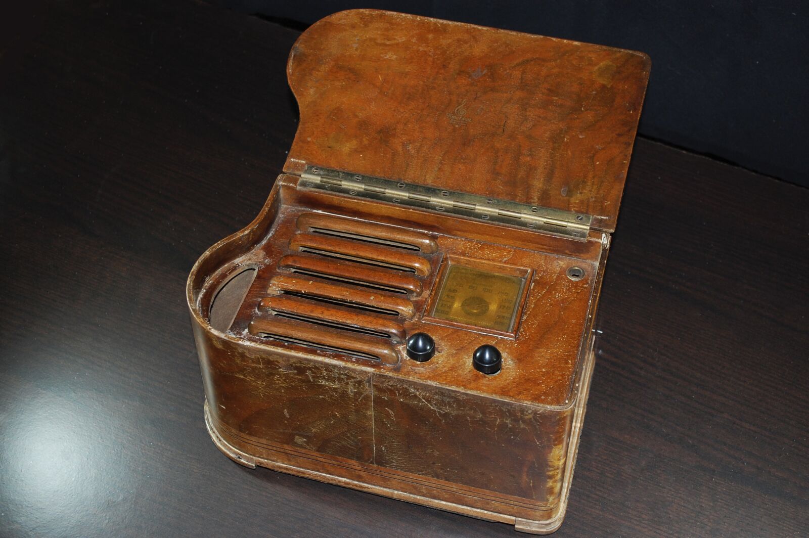 Nikon D40 sample photo. Radio, old, old radio photography