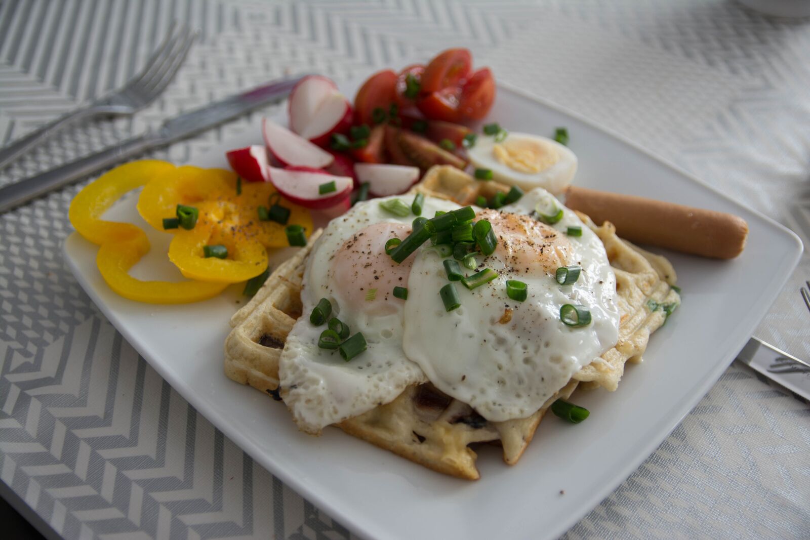 Nikon D7100 sample photo. Breakfast, eggs, scrambled eggs photography