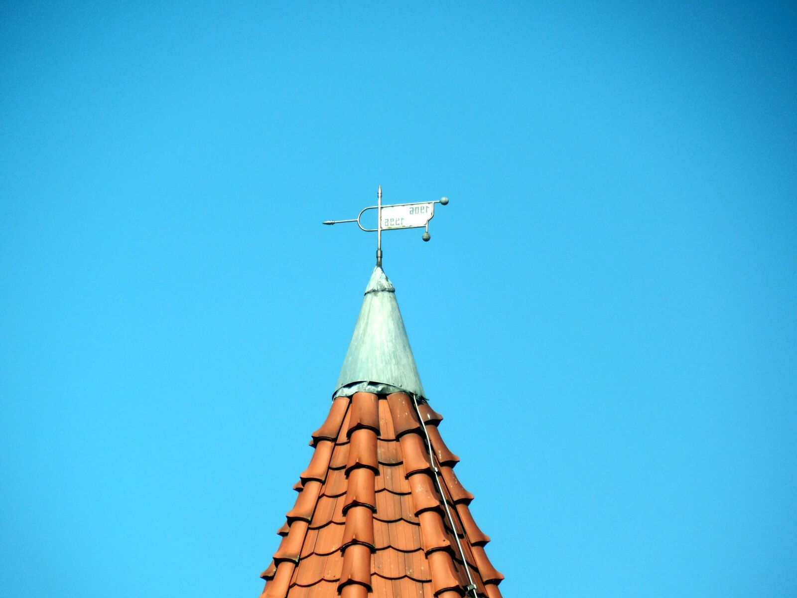 Nikon COOLPIX L620 sample photo. Wind vane, wind direction photography