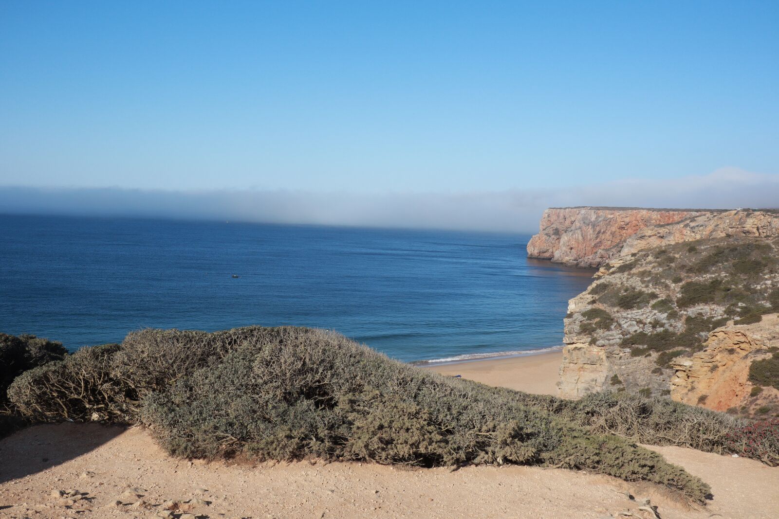 Canon EOS M50 (EOS Kiss M) + Canon EF-M 22mm F2 STM sample photo. Portugal, algarve, beach photography