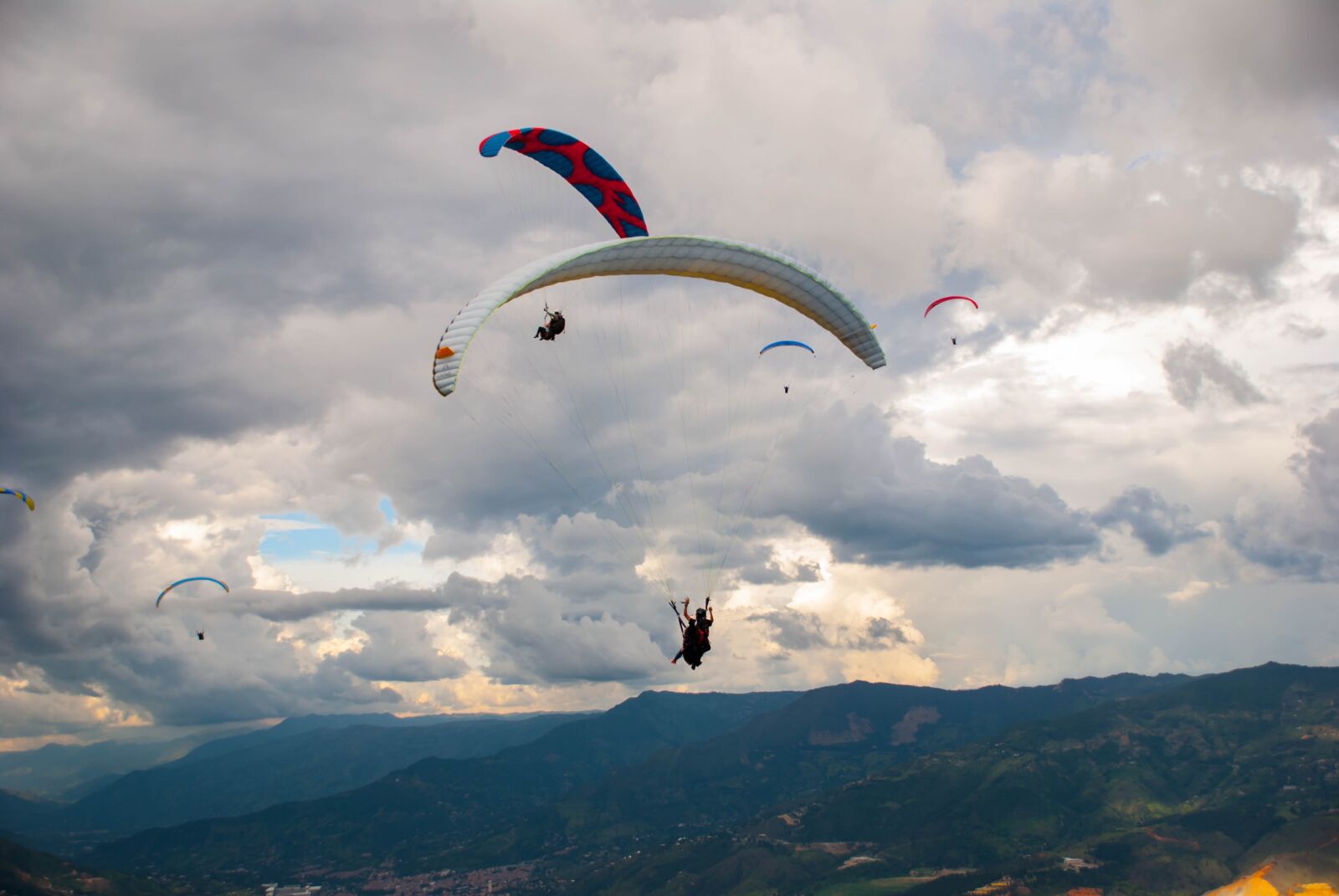 Nikon D3000 sample photo. Paragliding, adventure, travel photography