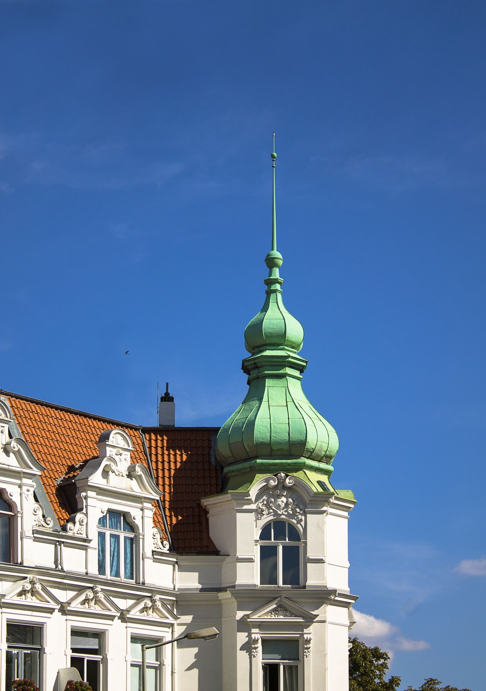Canon EOS 1100D (EOS Rebel T3 / EOS Kiss X50) sample photo. Hanover, old building, facade photography