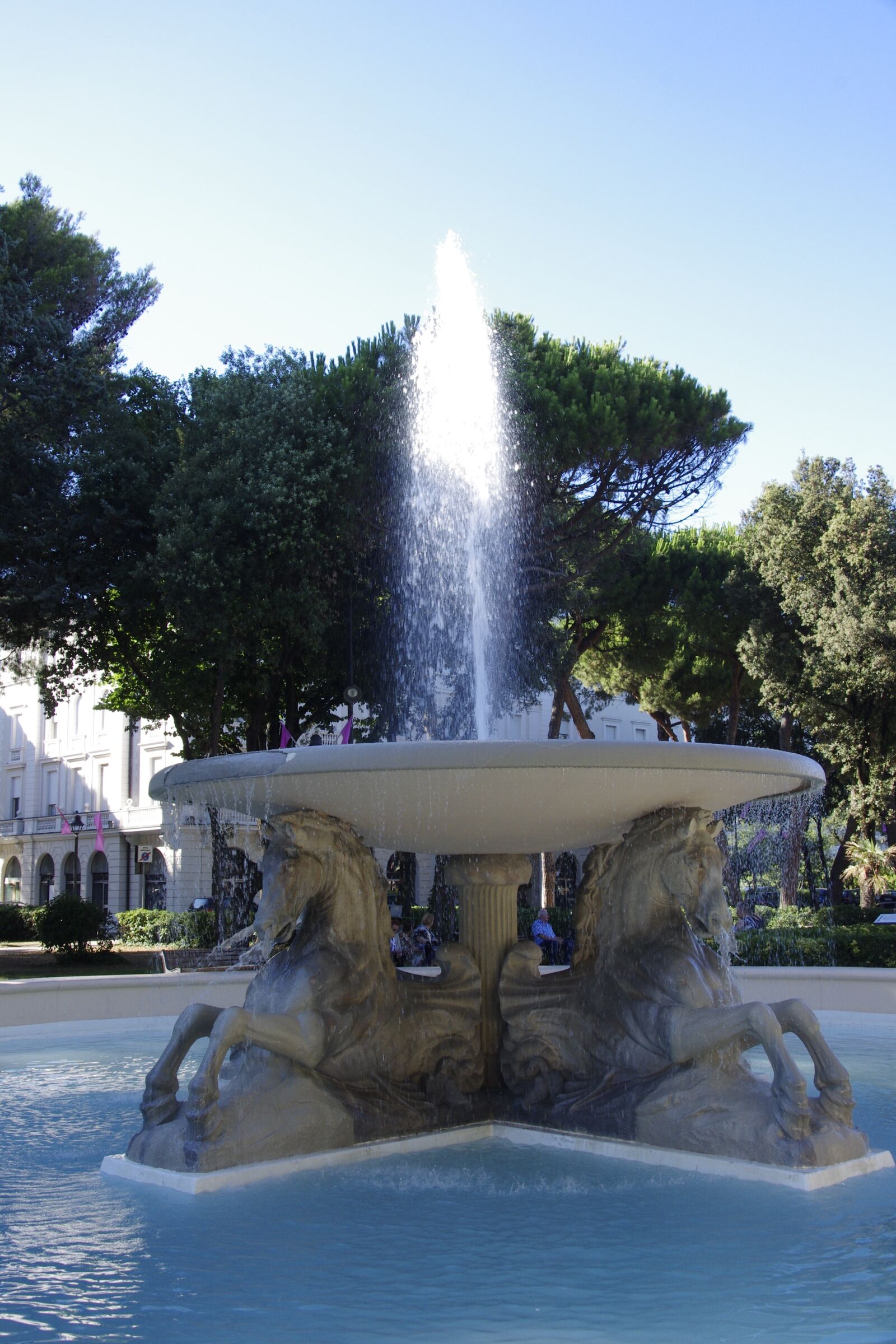 Pentax K-5 sample photo. Fountain, federico fellini park photography