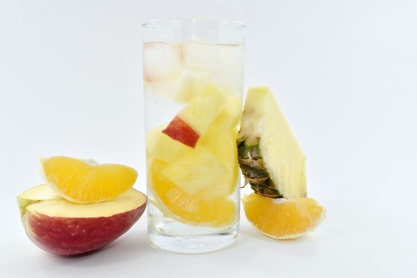 Nikon D5500 sample photo. Apple, citrus, cold water photography