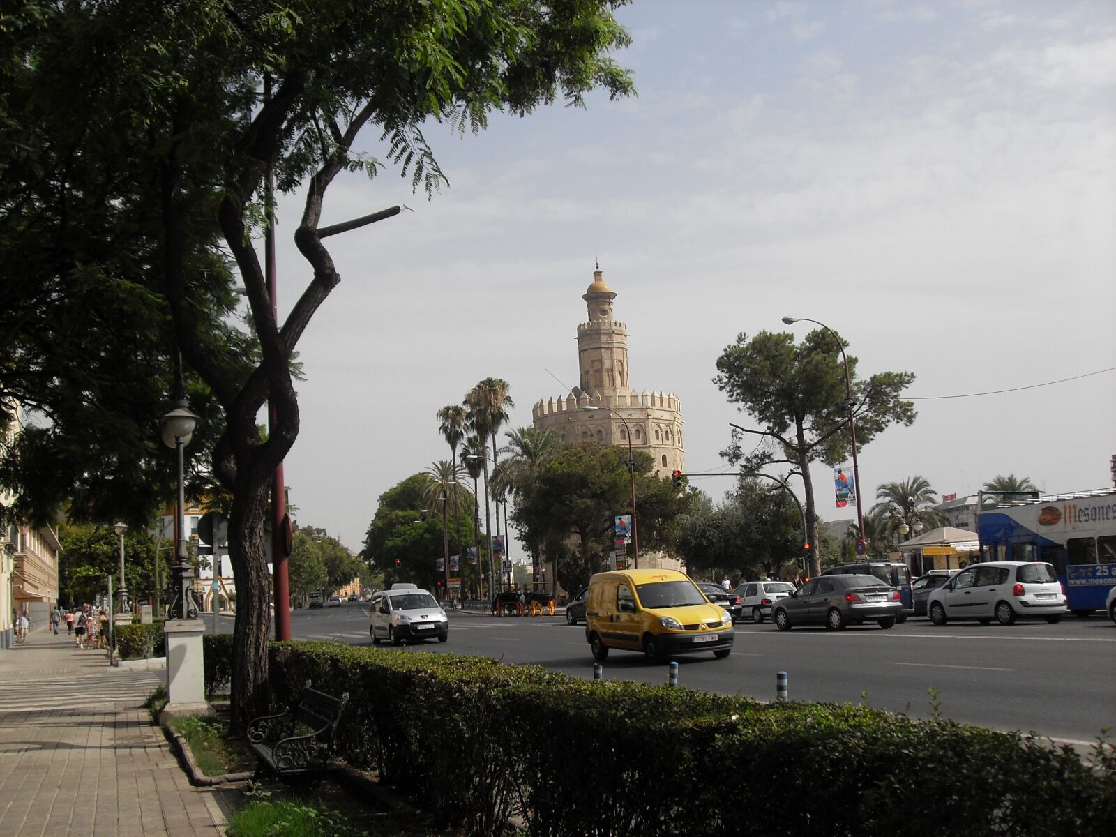 Samsung VLUU L100, M100  / Samsung L100, M100 sample photo. In sevilla, tourist spot photography
