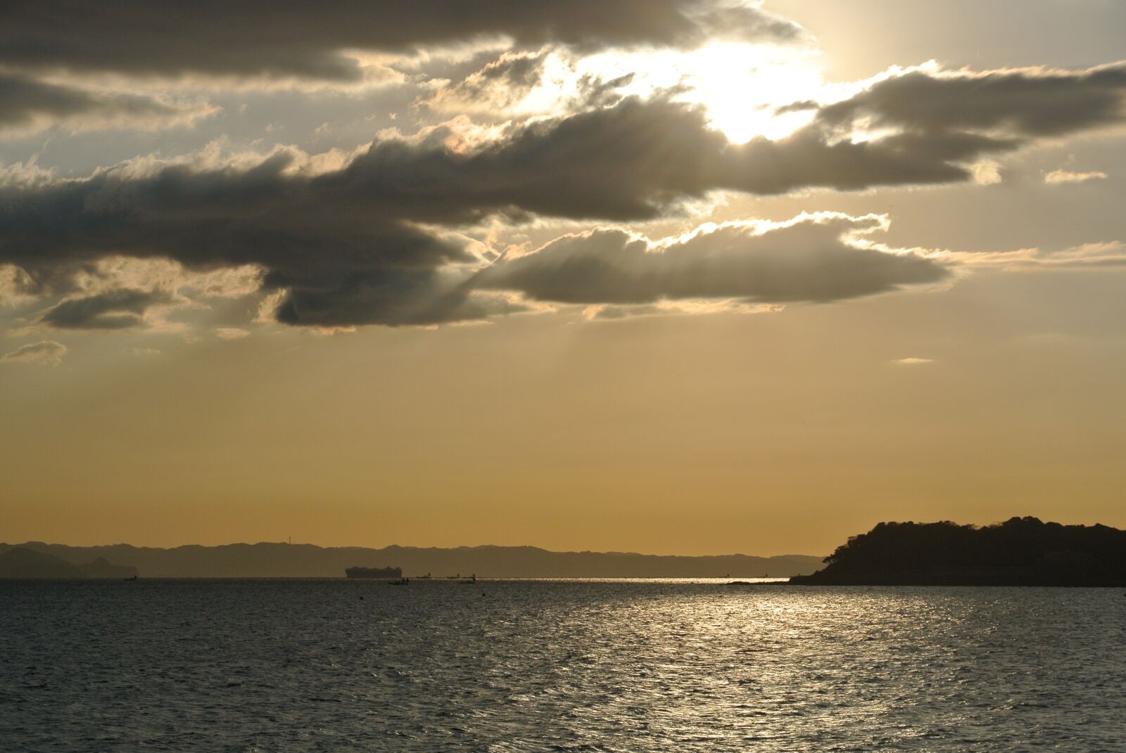Nikon 1 J1 sample photo. Waters, nightfall, xiao photography