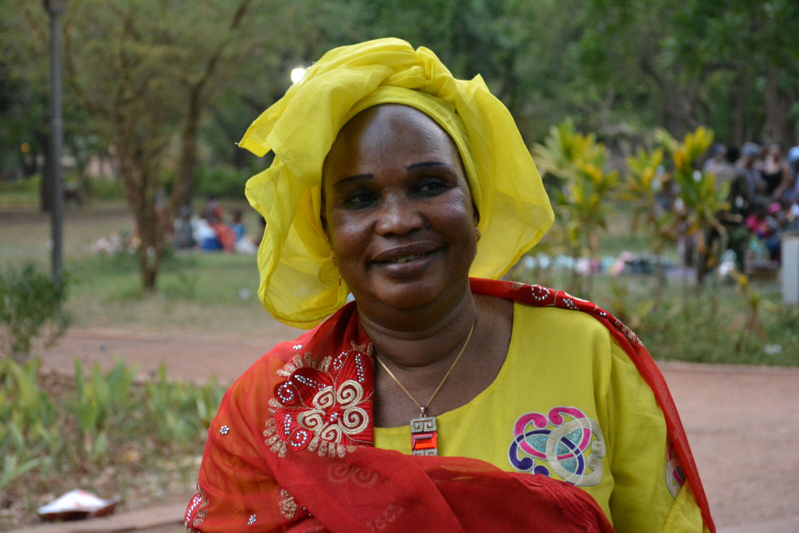 Nikon D5200 sample photo. African, women, bamako, bazin photography