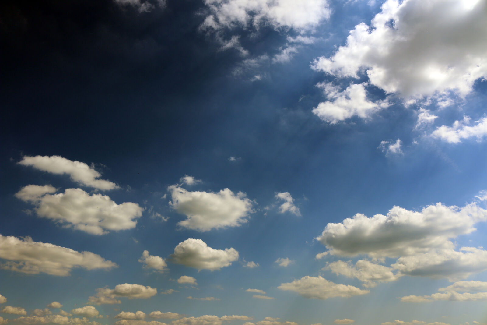 Canon EOS 70D sample photo. Clouds, sky photography