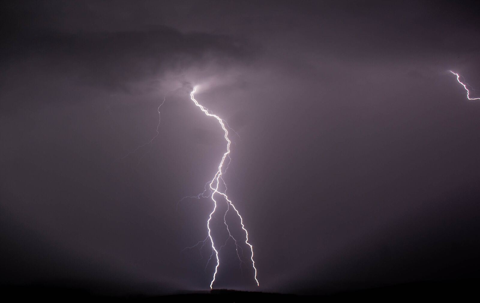 Sony Alpha NEX-5 sample photo. Lightning, thunder, weather photography