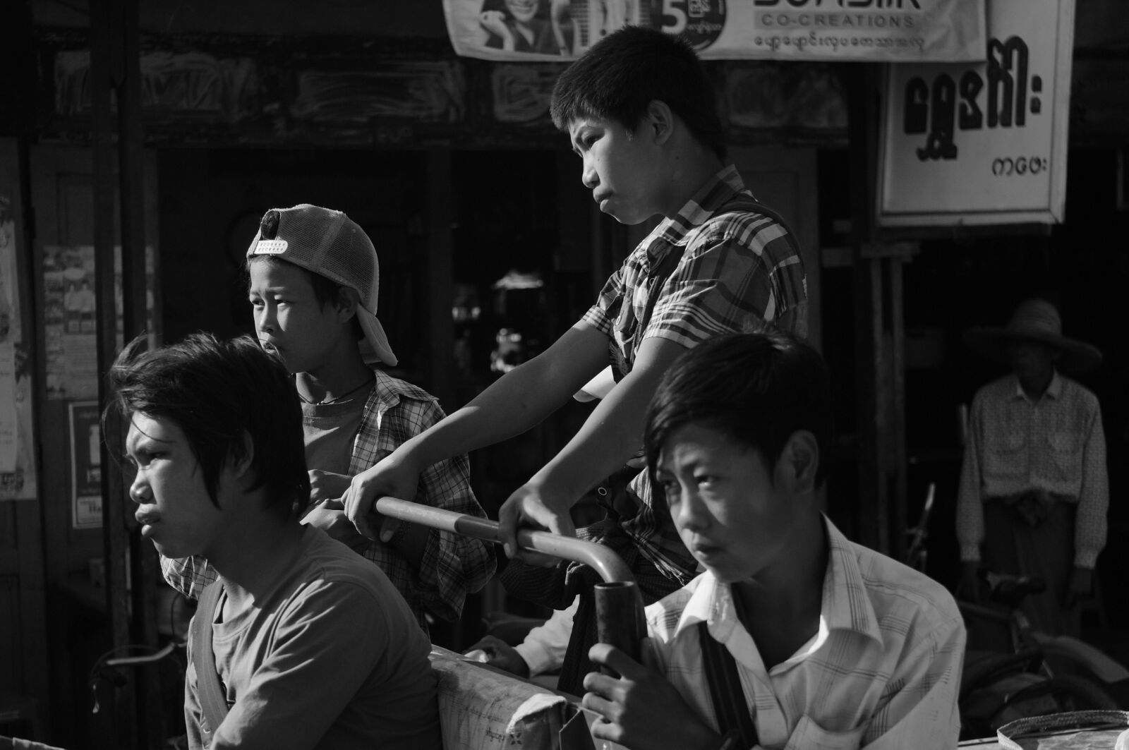 Sony Alpha NEX-6 sample photo. Friends, together, on the photography