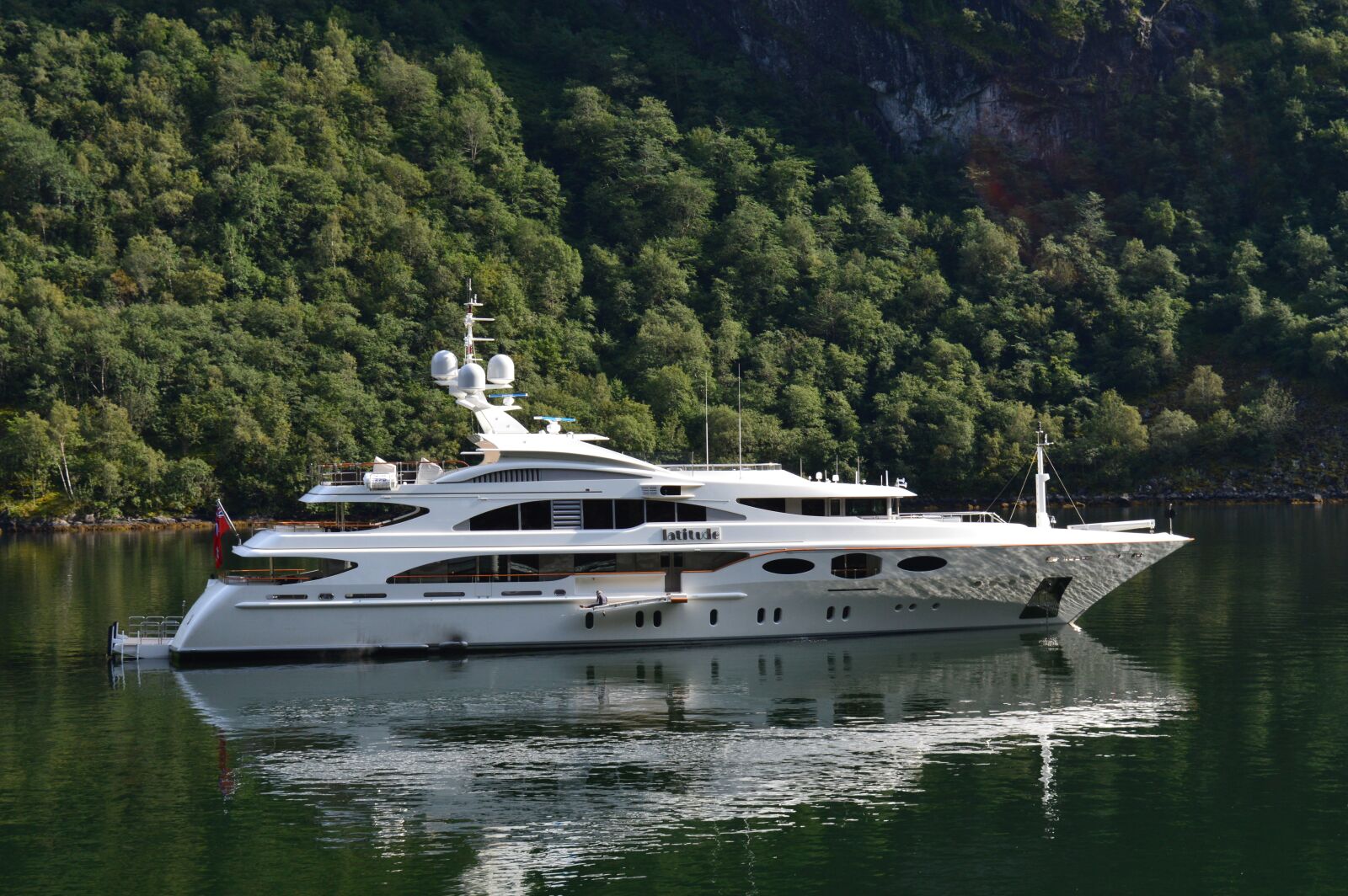 Nikon D3200 sample photo. Yacht, water, sailing photography