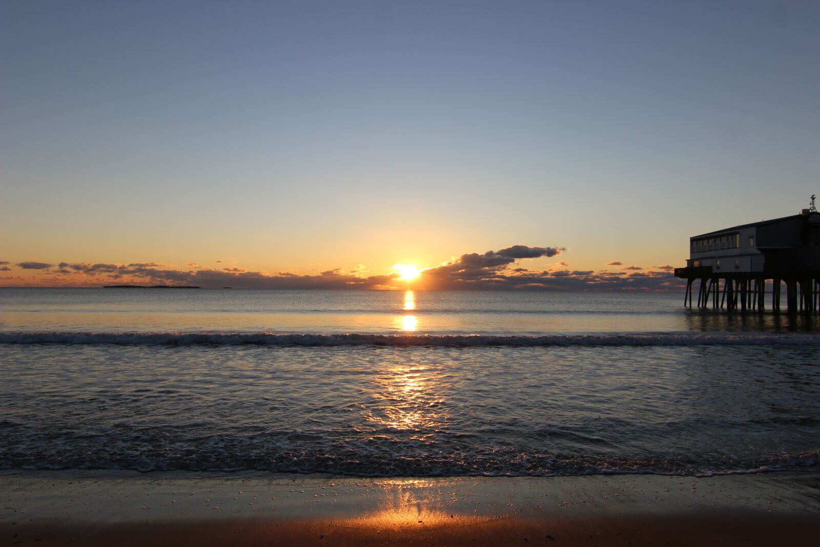Canon EOS 600D (Rebel EOS T3i / EOS Kiss X5) sample photo. Sunrise, beach, ocean photography