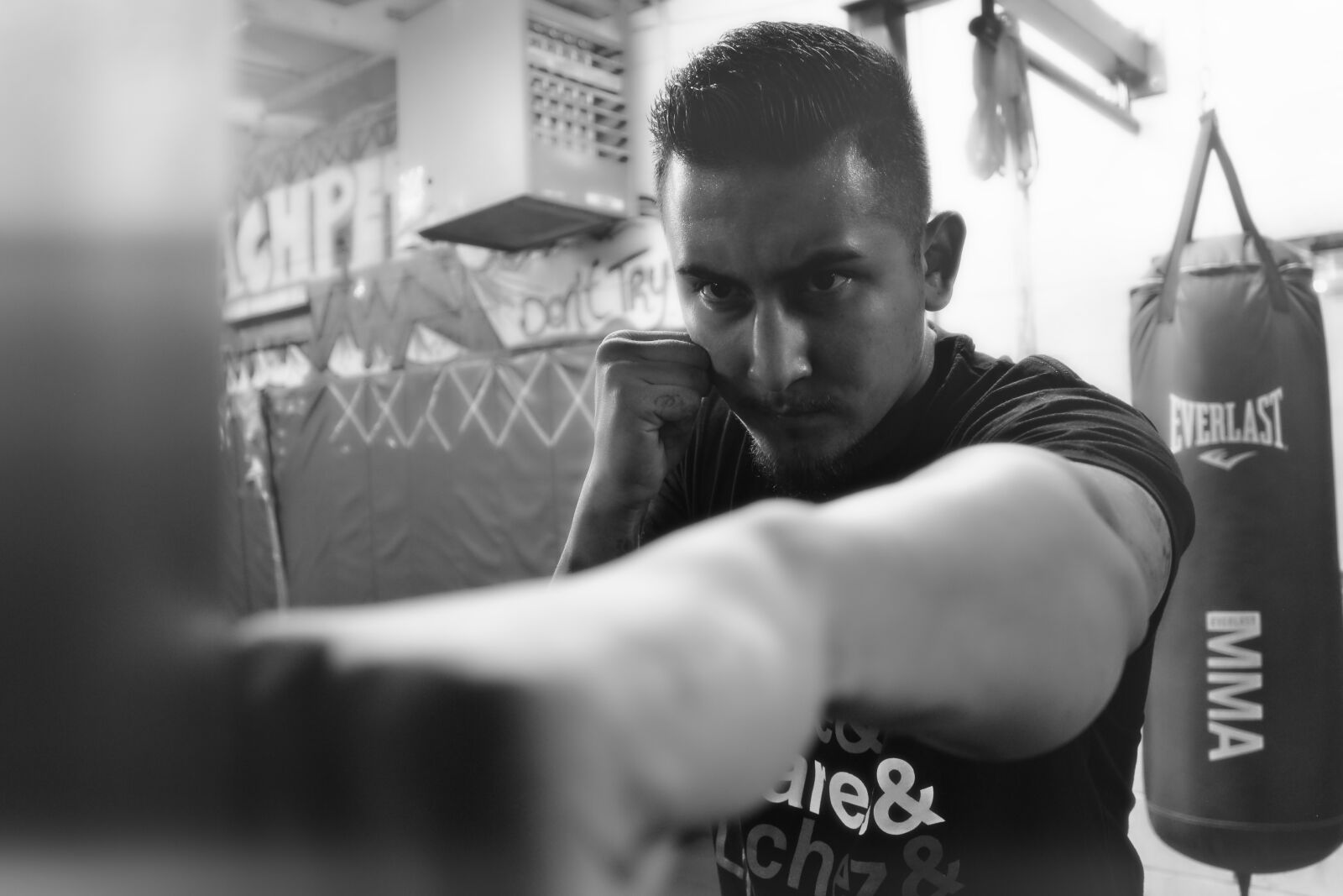 Canon EOS 700D (EOS Rebel T5i / EOS Kiss X7i) sample photo. Boxer, boxing, box photography