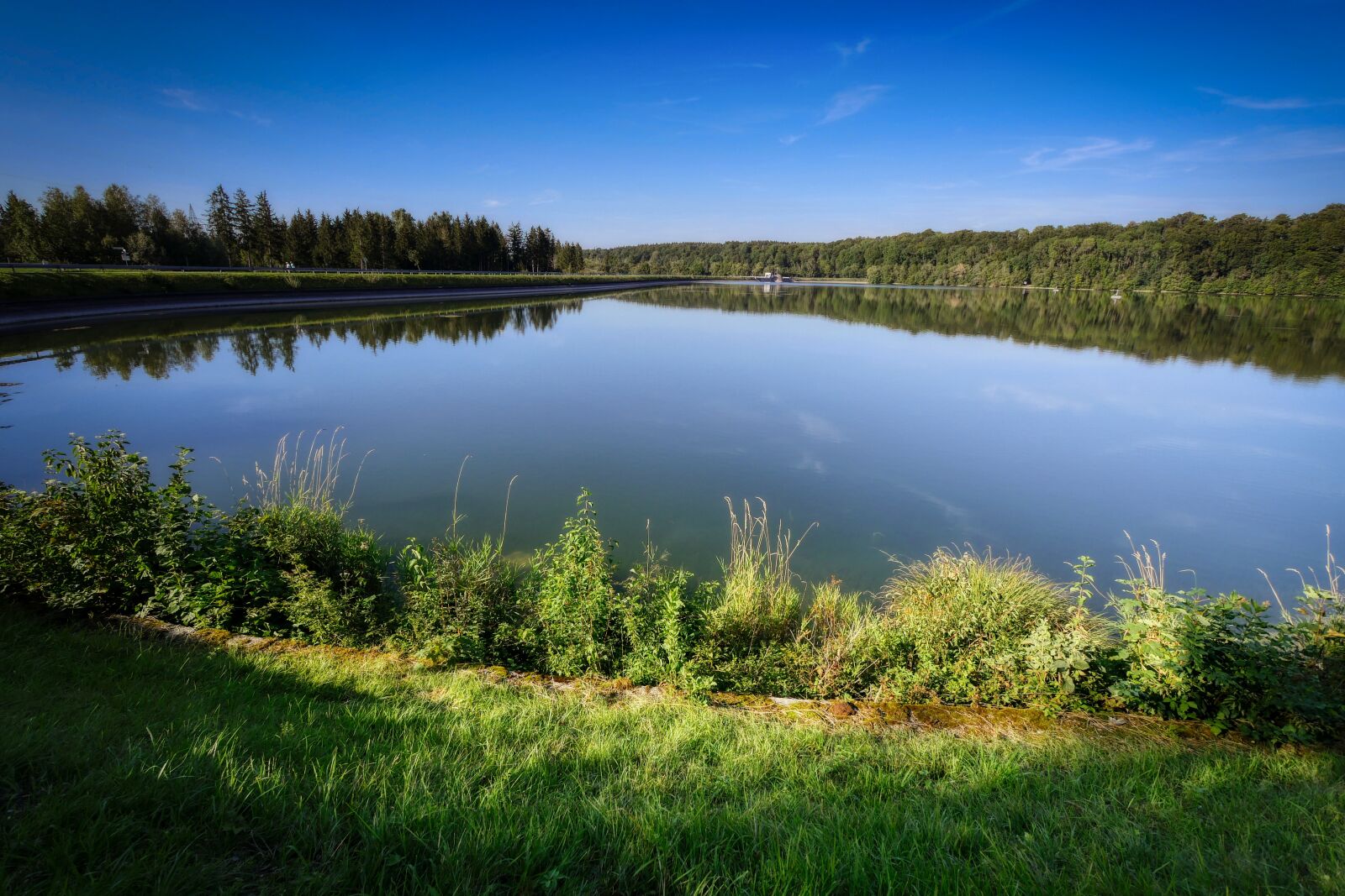 Panasonic Lumix DMC-GX8 sample photo. Barrage, lake, reservoir photography