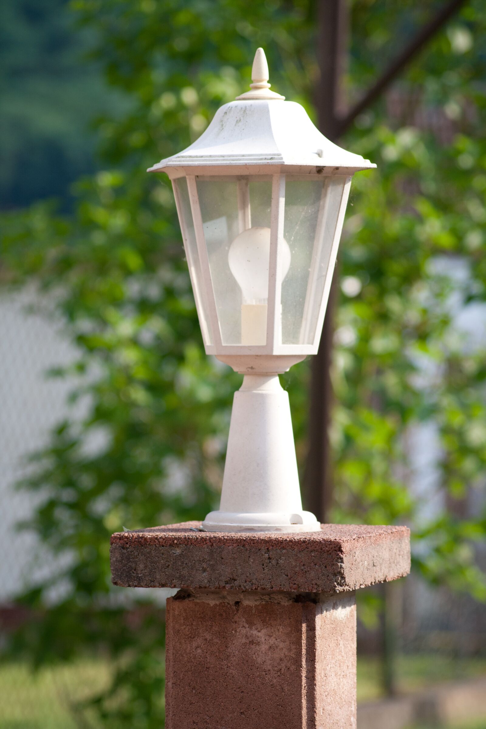 Canon EOS 1000D (EOS Digital Rebel XS / EOS Kiss F) sample photo. Lamp, lantern, lighting photography