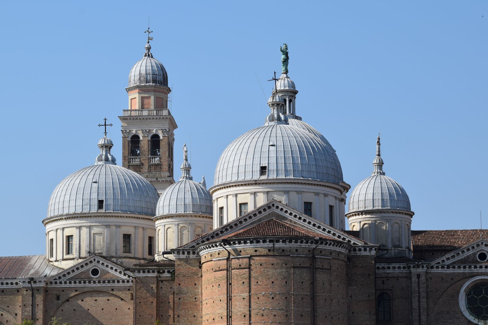 Nikon D3300 sample photo. Padova, italy, church photography