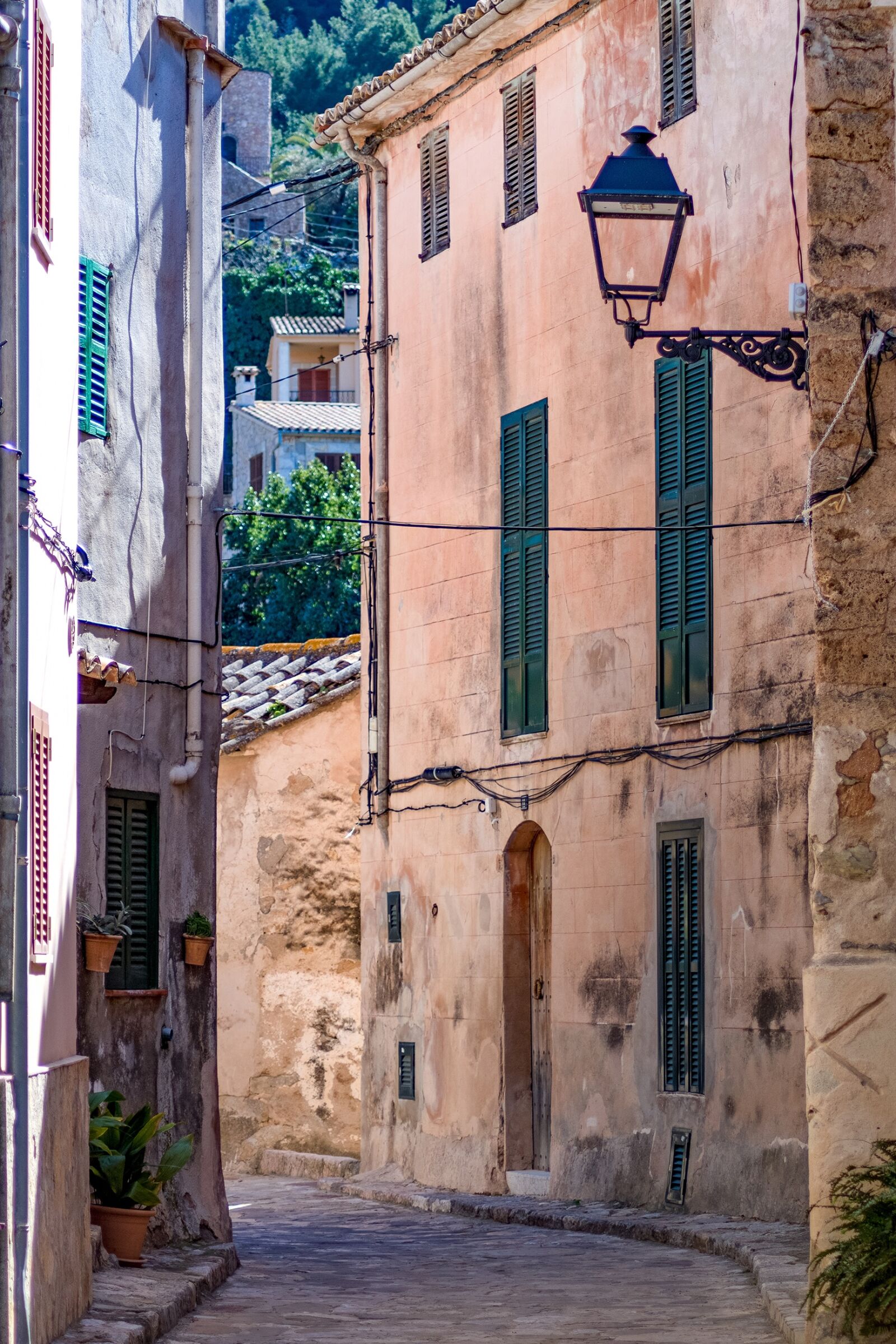Tamron AF 70-300mm F4-5.6 Di LD Macro sample photo. Mallorca, estellencs, alley photography