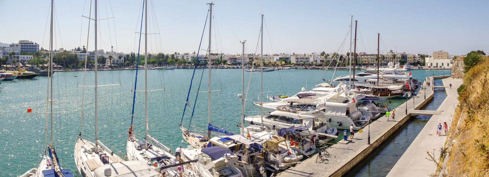 smc PENTAX-DA L 18-55mm F3.5-5.6 sample photo. Water, yacht, sailboat photography