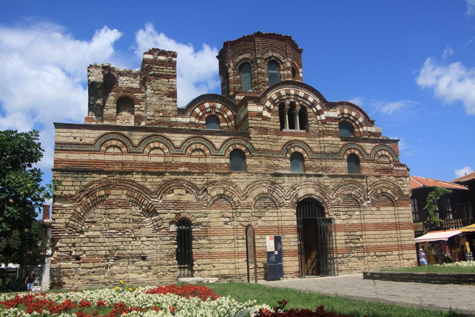 Canon EOS 50D sample photo. Bulgaria, architecture, building photography