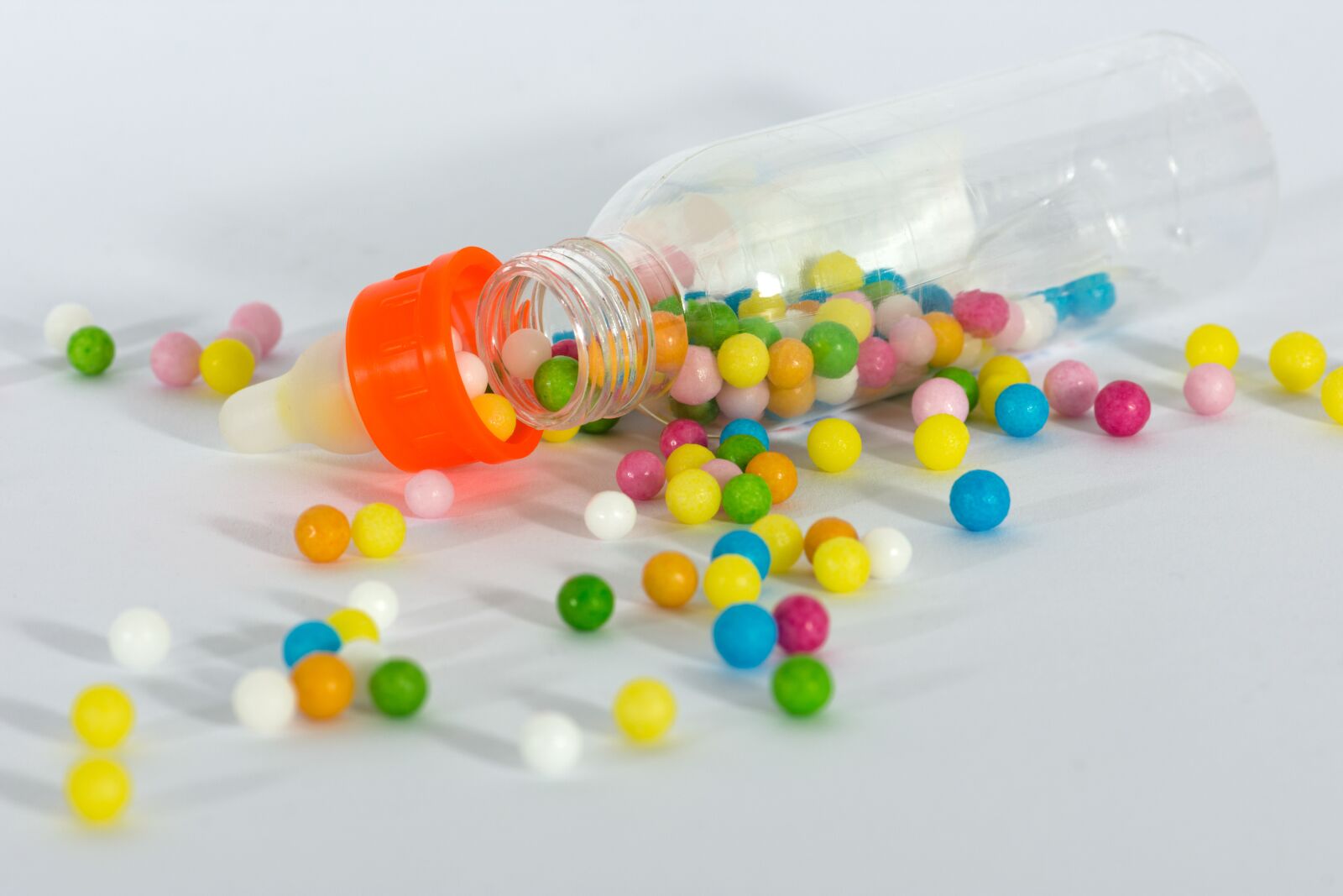 Nikon D7200 sample photo. Nonpareils, beads, unhealthy photography