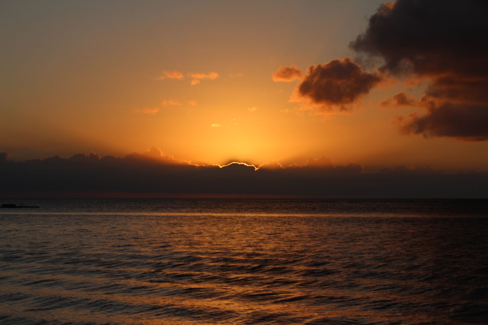 Canon EOS 700D (EOS Rebel T5i / EOS Kiss X7i) sample photo. Sun, sunset, mauritius photography