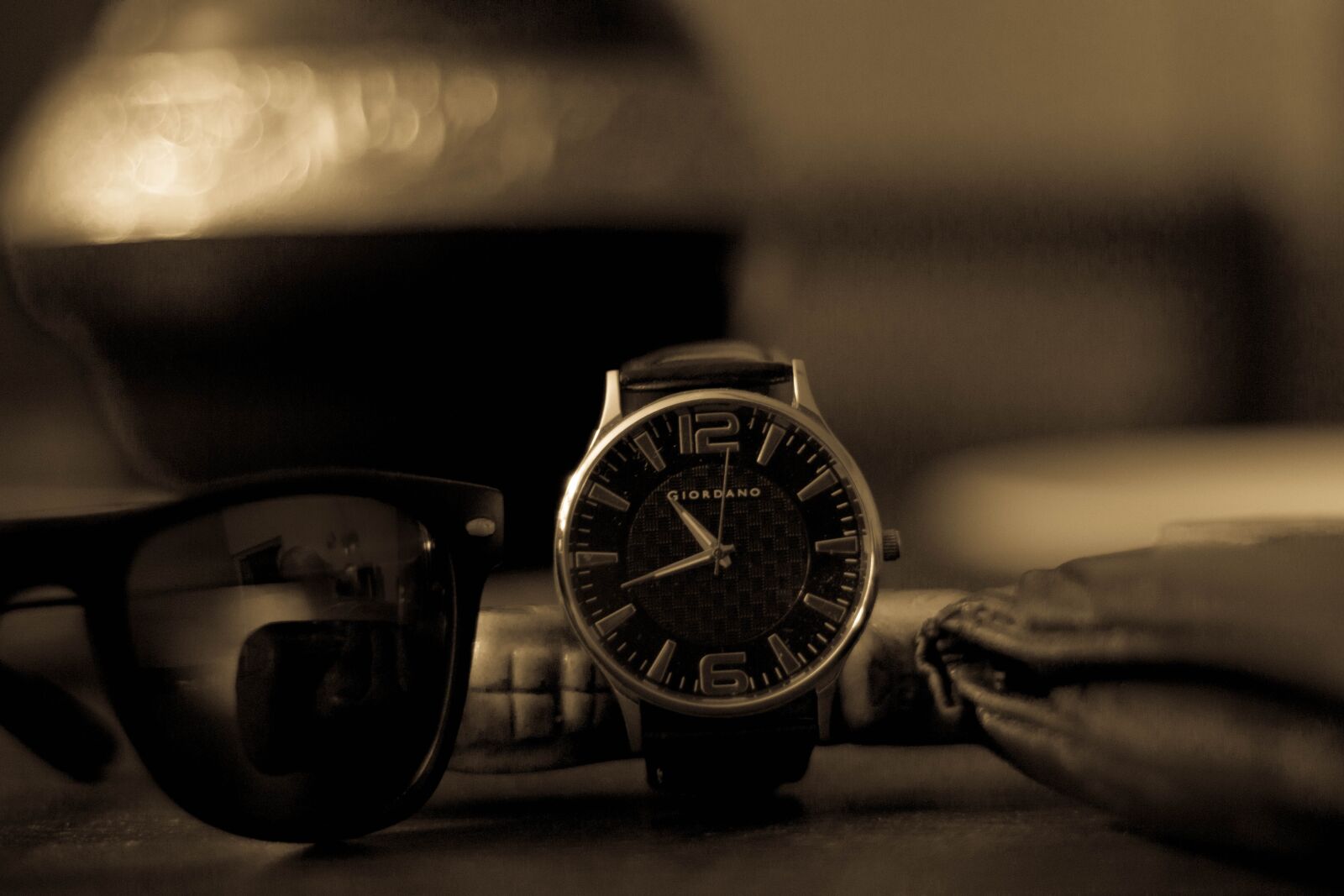 Canon EOS 1200D (EOS Rebel T5 / EOS Kiss X70 / EOS Hi) + Canon EF 50mm F1.8 STM sample photo. Watch, time, clock photography