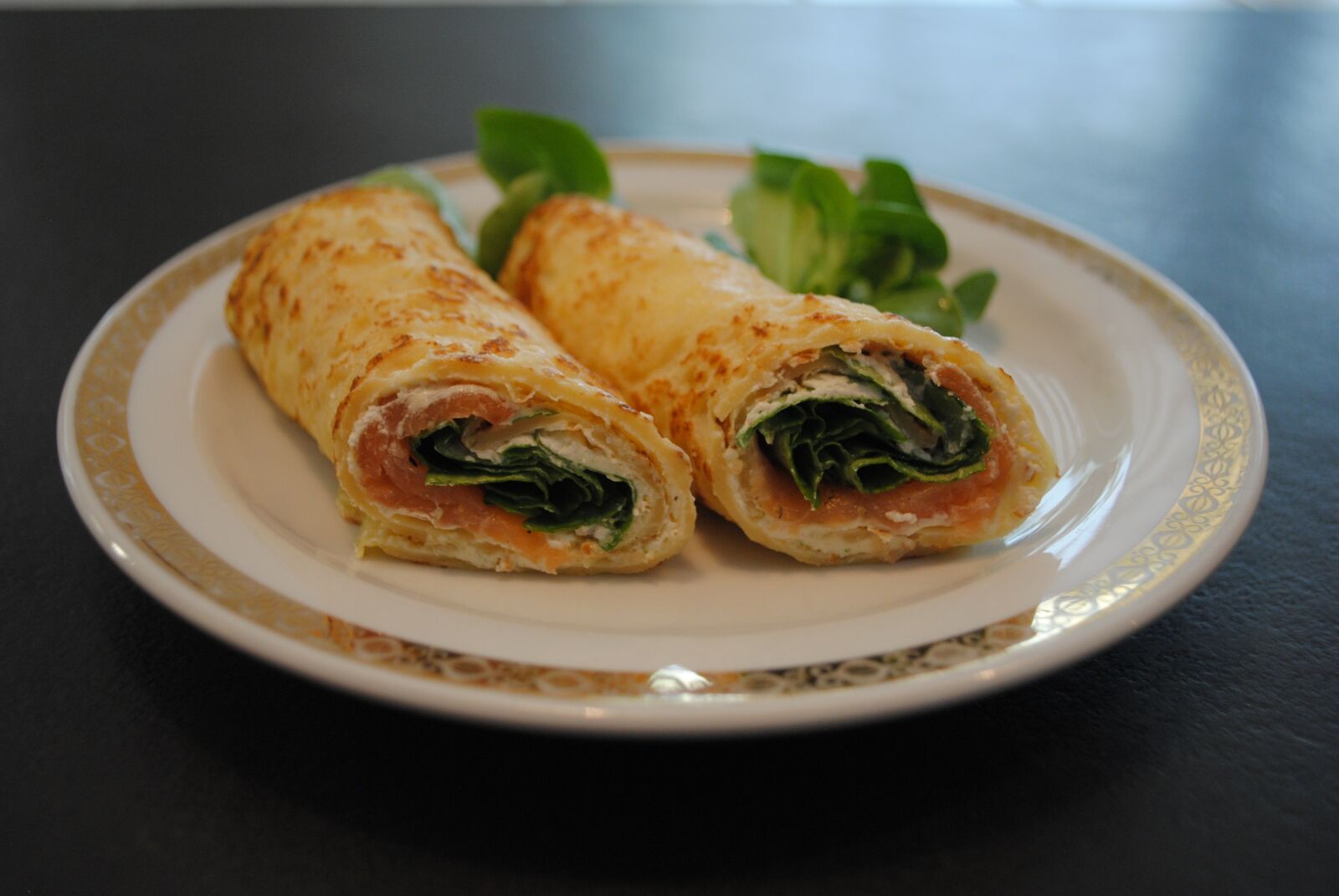 Nikon D3000 sample photo. Blini, salmon, pancakes photography