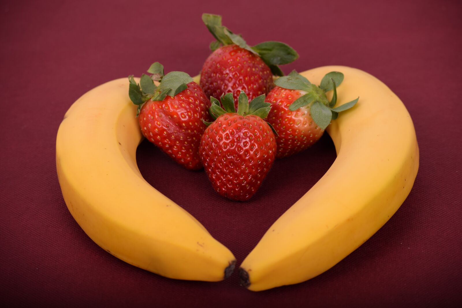 Nikon D3300 sample photo. Strawberry, banana, sweet photography