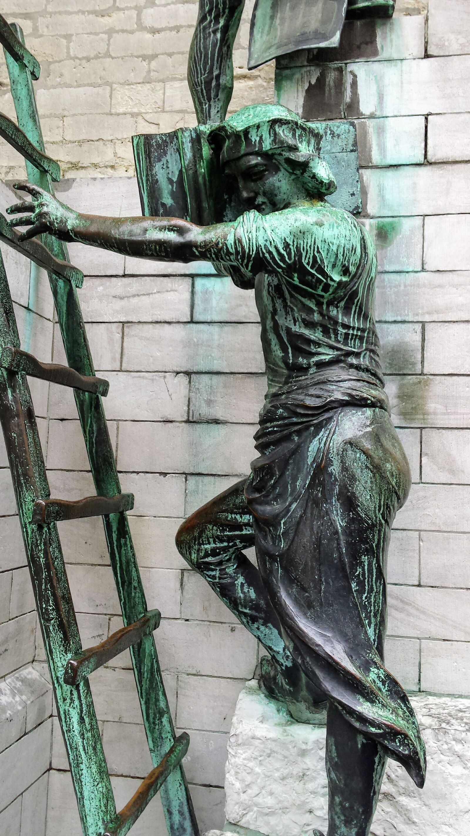Samsung Galaxy S4 sample photo. Antwerp, statue, cathedral photography