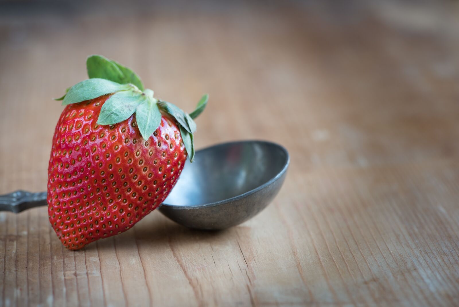 Nikon D750 sample photo. Strawberry, red, ripe photography