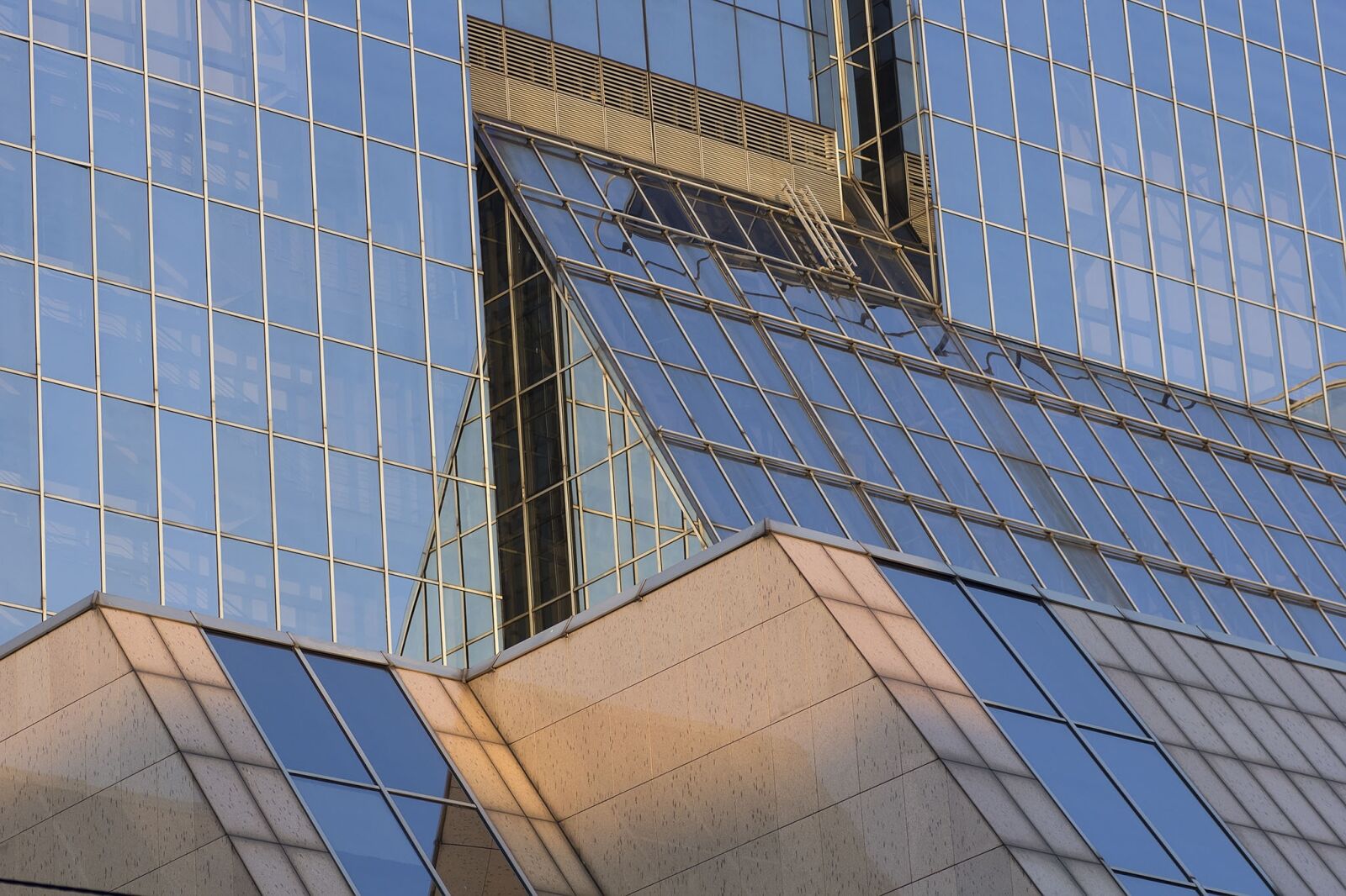 Canon EOS 60D sample photo. Glass, building, windows photography