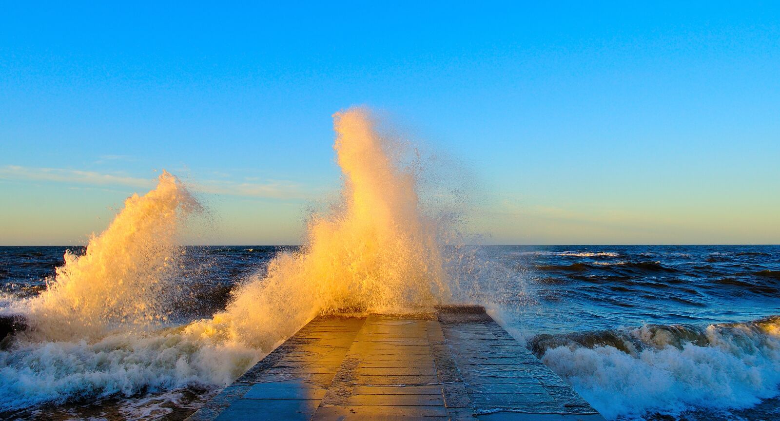 Nikon D5000 sample photo. Baltic sea, wave, sea photography