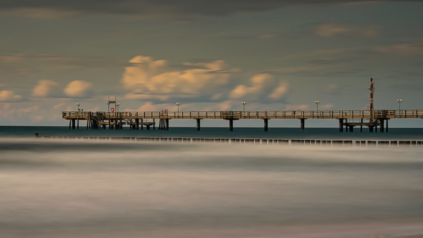 Fujifilm X-T2 sample photo. Pier, sea bridge, baltic photography