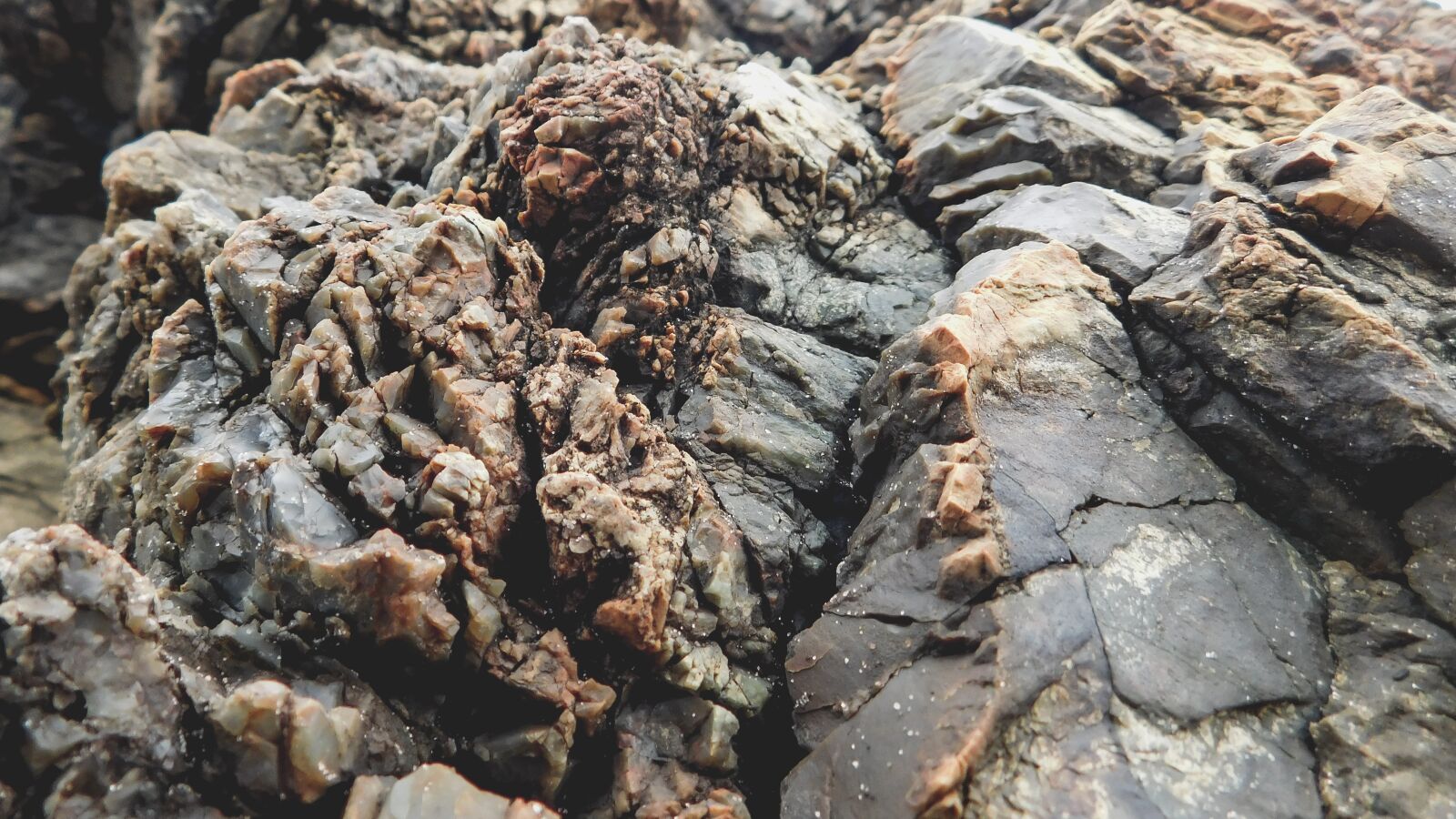 Nikon Coolpix L840 sample photo. Nature, mineral, rocks photography