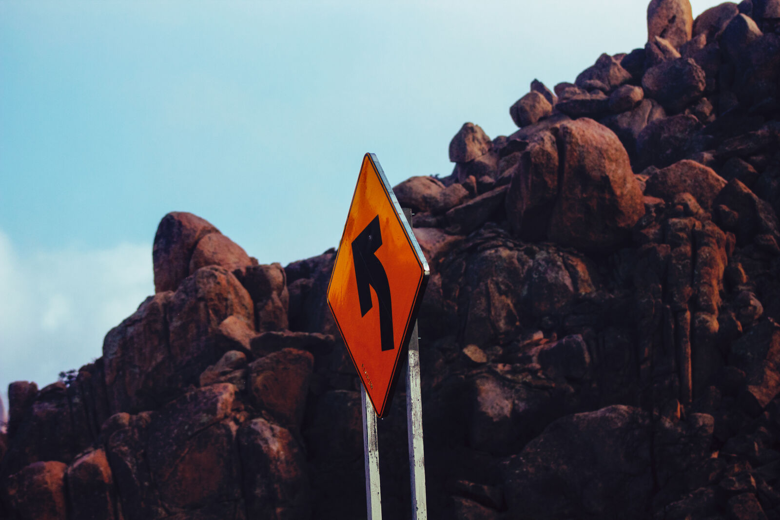 Canon EF 75-300mm f/4-5.6 sample photo. Arrow, rock, signal photography