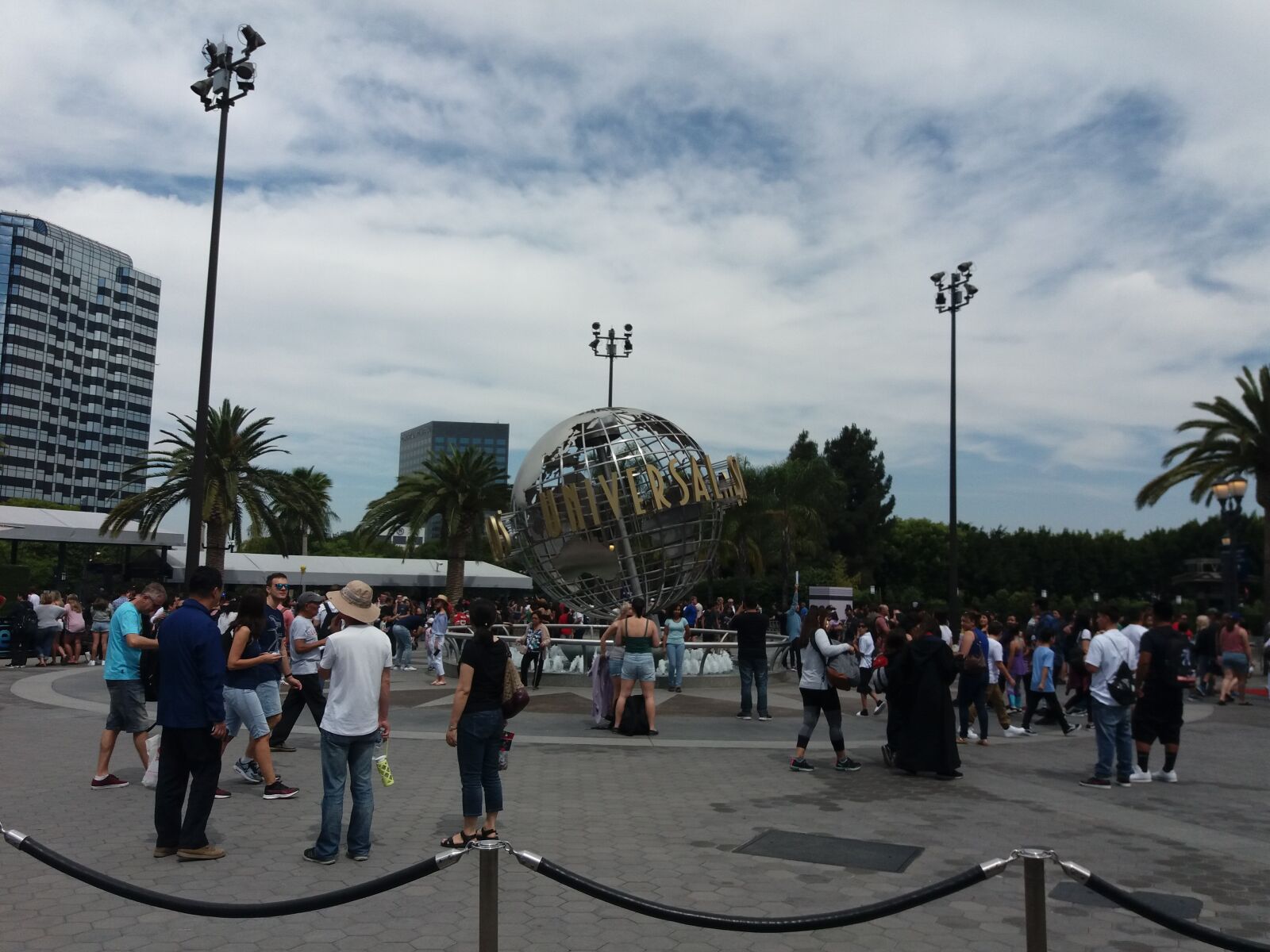 Samsung Galaxy J5(2016) sample photo. Universal studios hollywood, universal photography