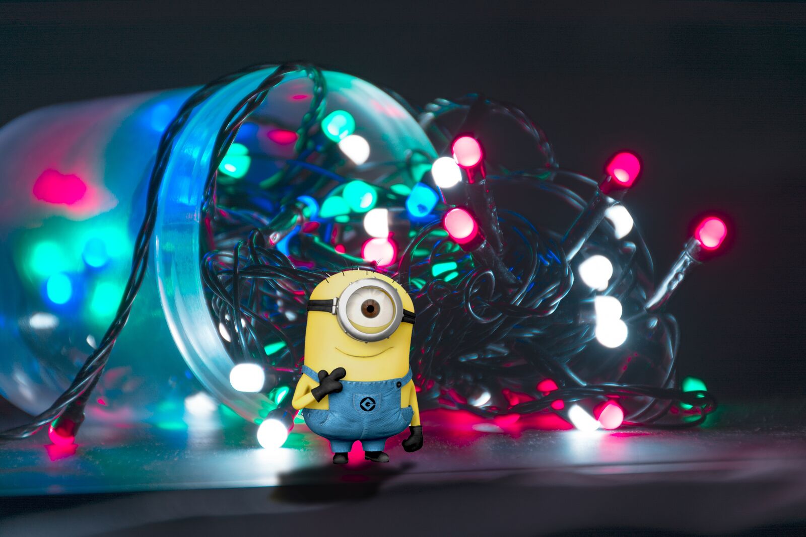 Nikon D5200 sample photo. Minion, lighting, glass photography