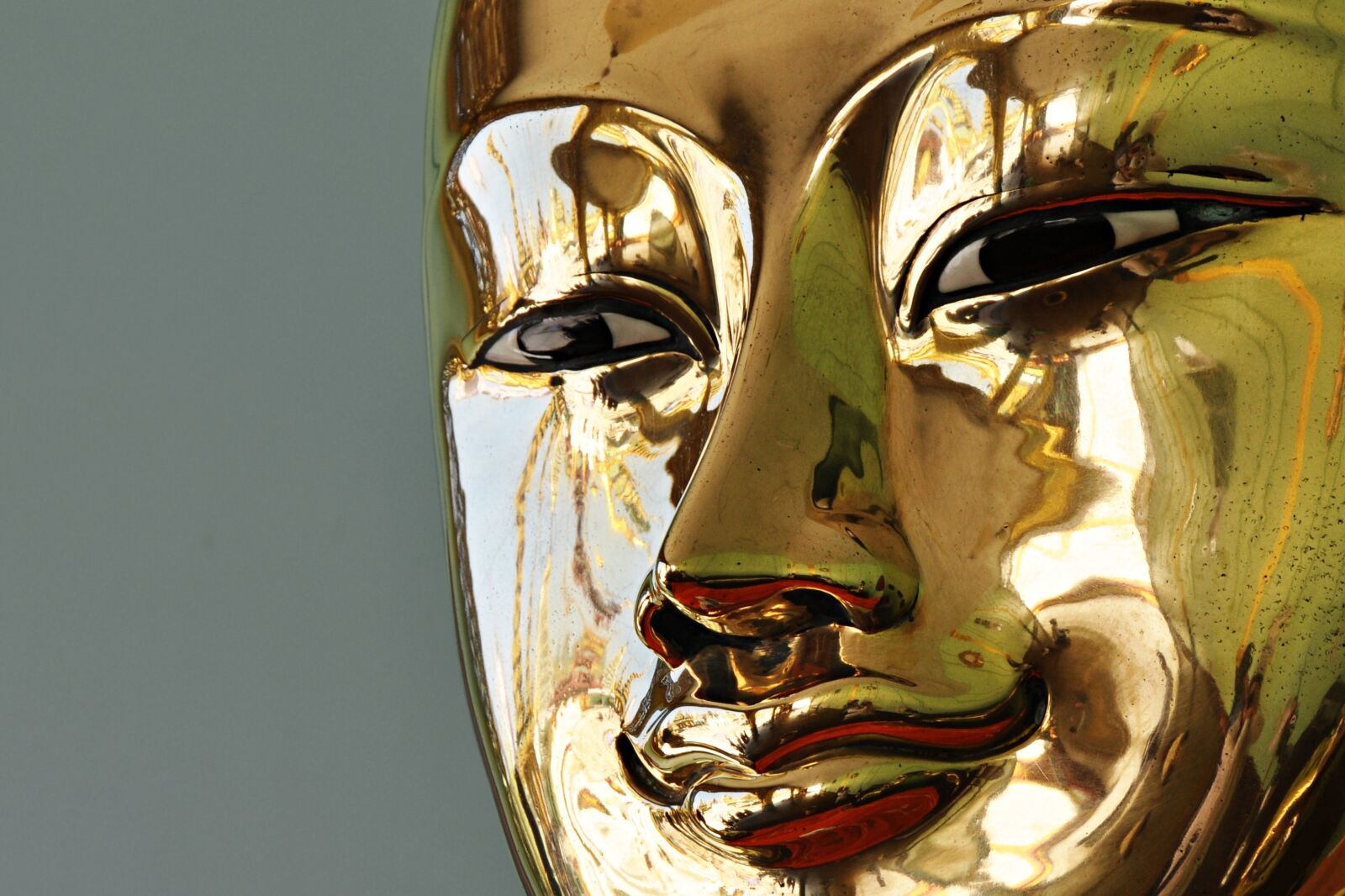 Nikon D90 sample photo. Buddha, bronze, reflection photography