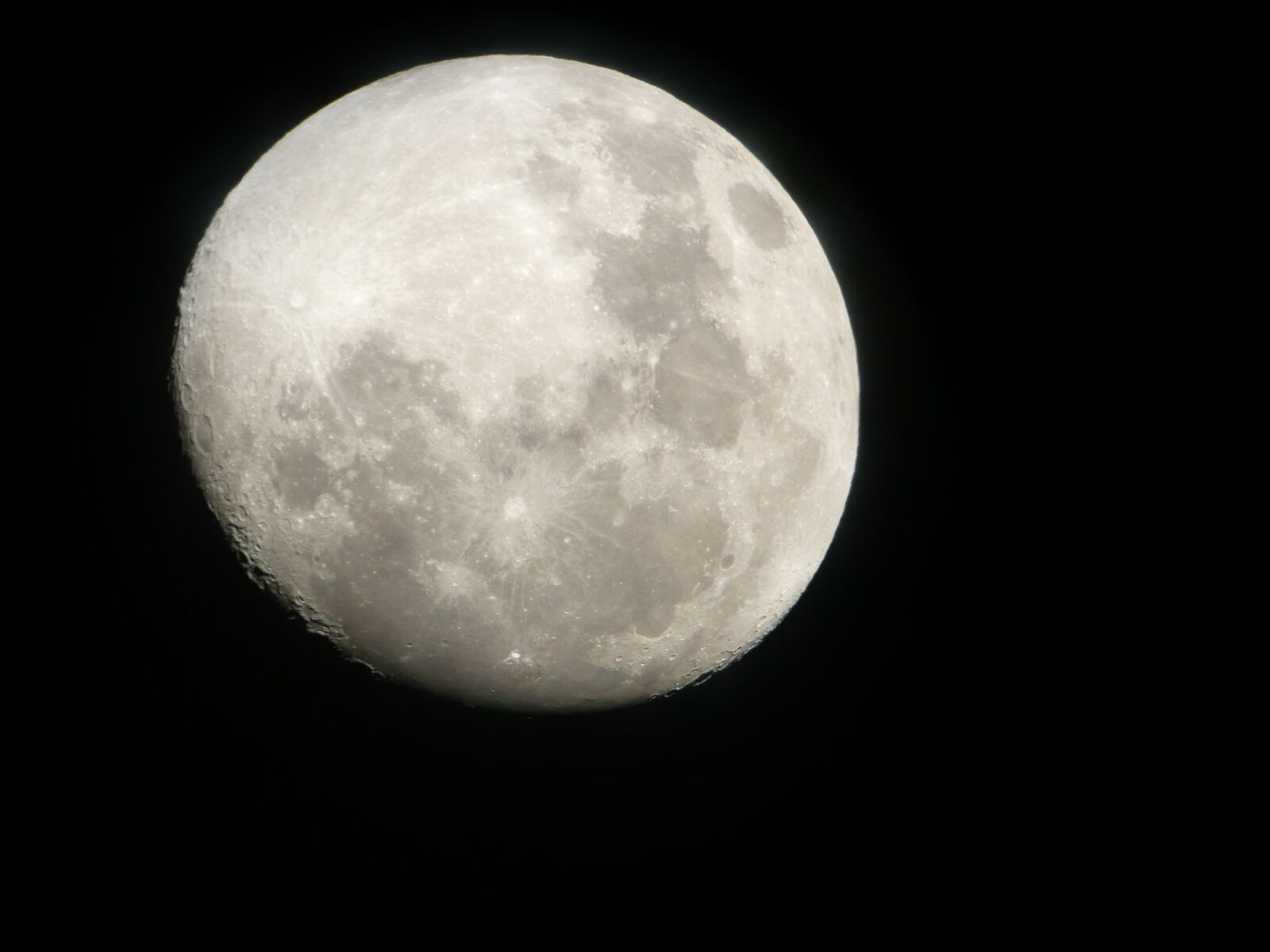 Panasonic DMC-TZ2 sample photo. Moon, night, space photography
