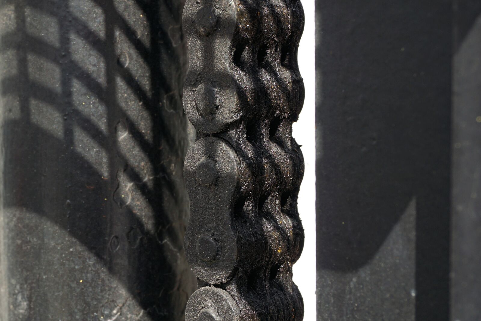 Sony a6000 sample photo. Chain, grease, last photography