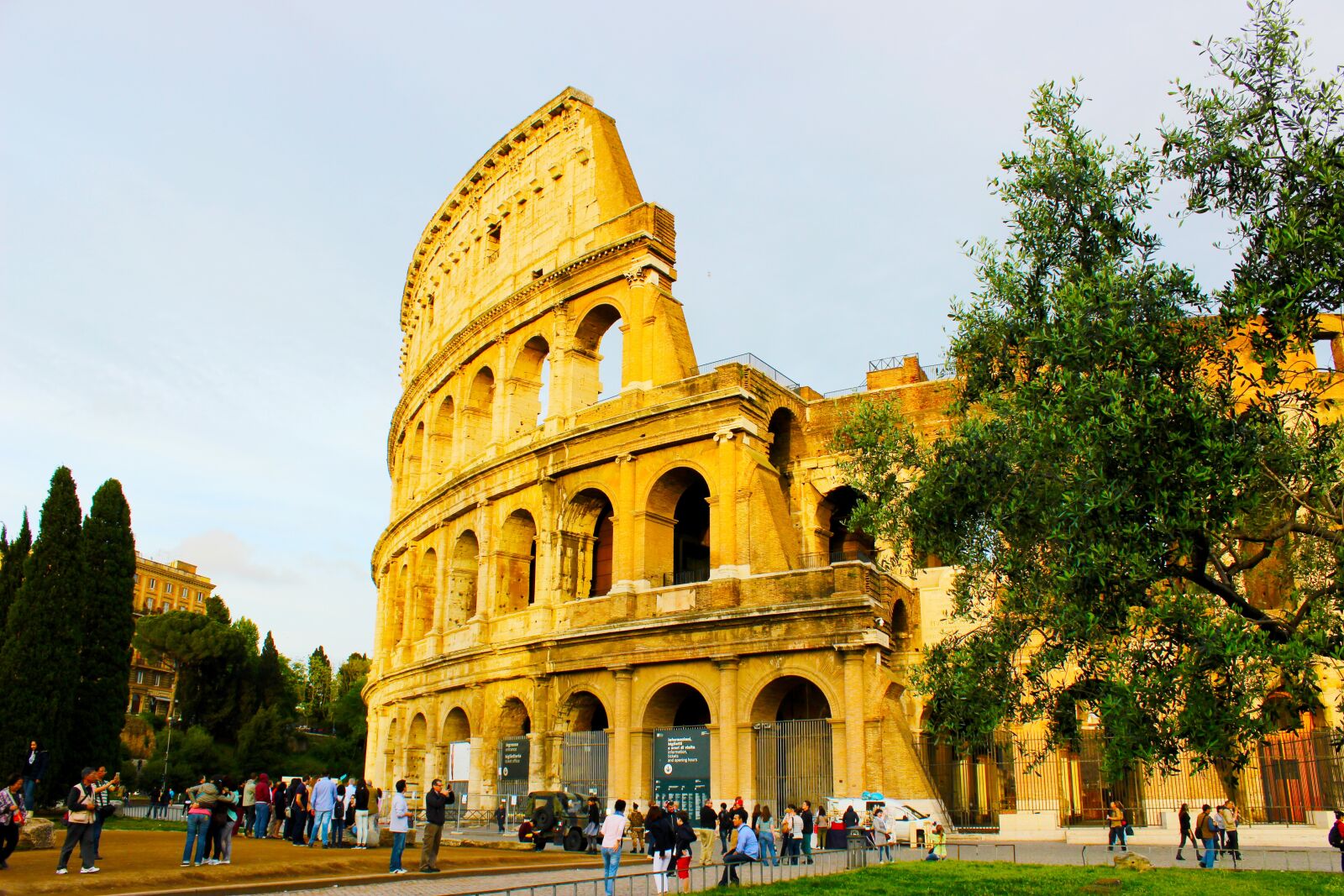 Canon EOS 600D (Rebel EOS T3i / EOS Kiss X5) sample photo. Rome, trees, italy photography