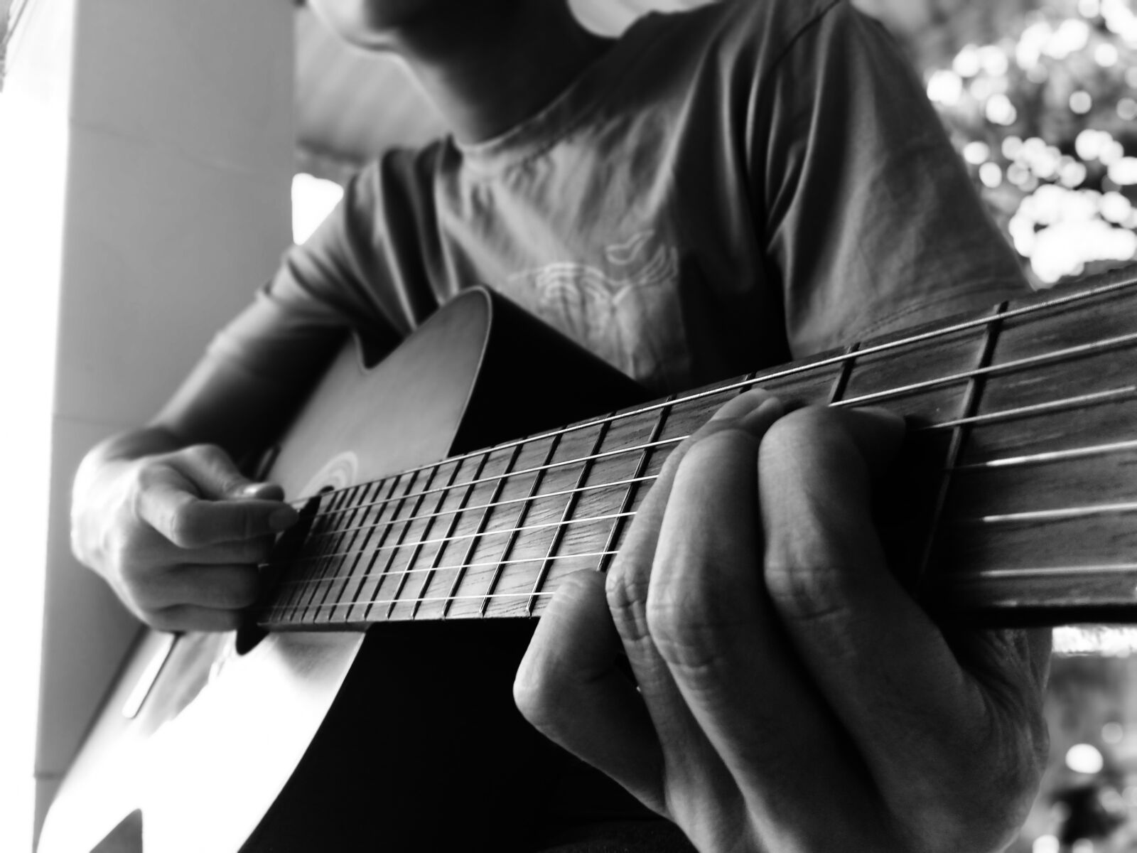 OPPO A3S sample photo. Playing guitar, hobby, leisure photography