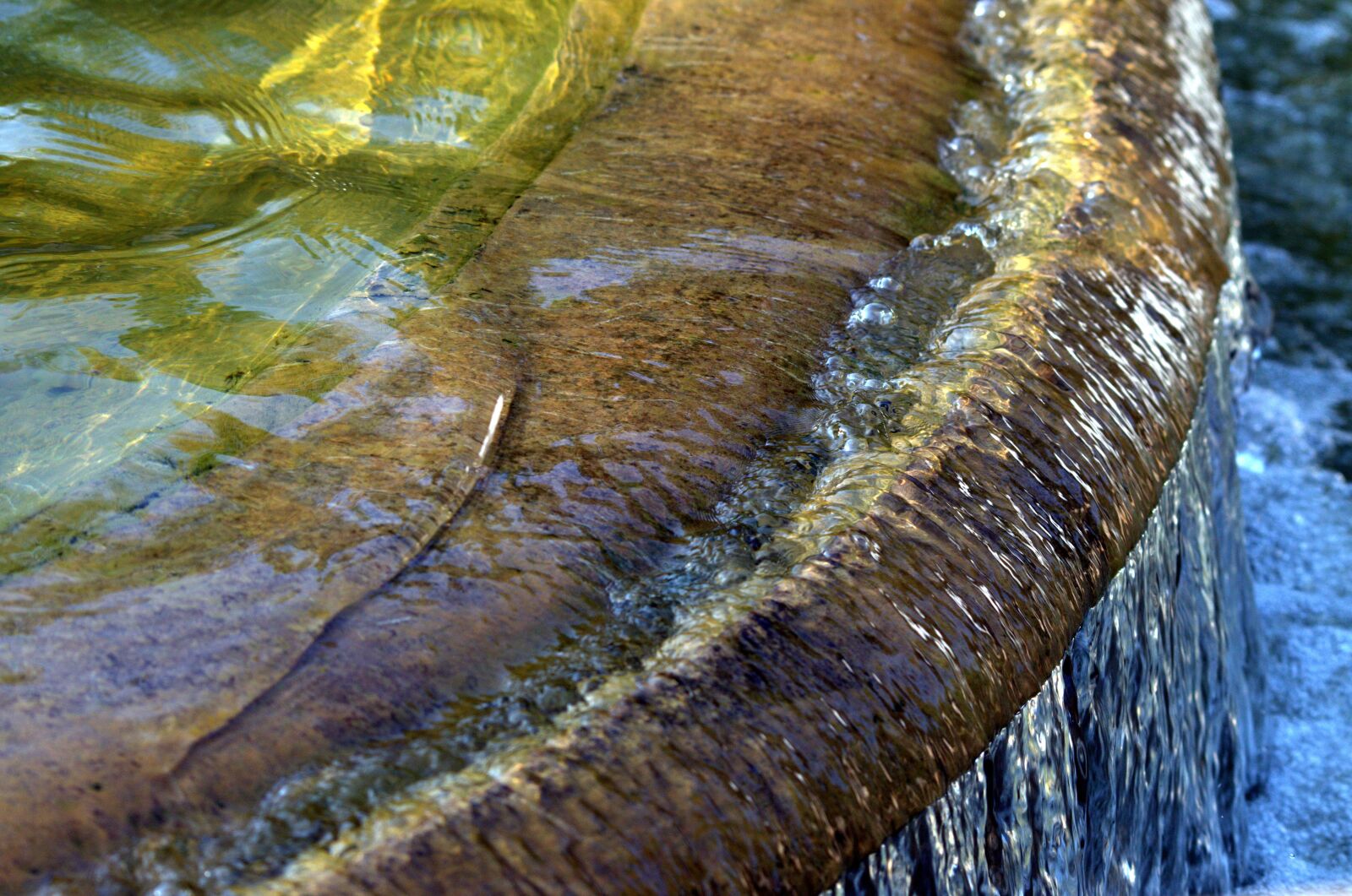 Pentax K-30 sample photo. Fountain, water, flow photography