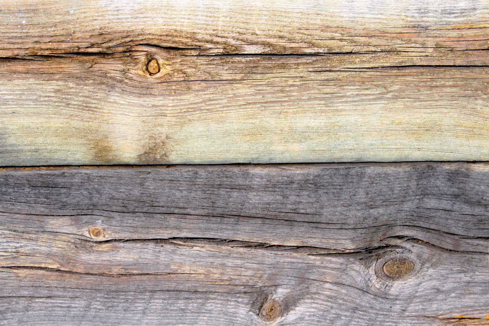 f/3.5-5.6 IS sample photo. Weathered wood, wooden boards photography