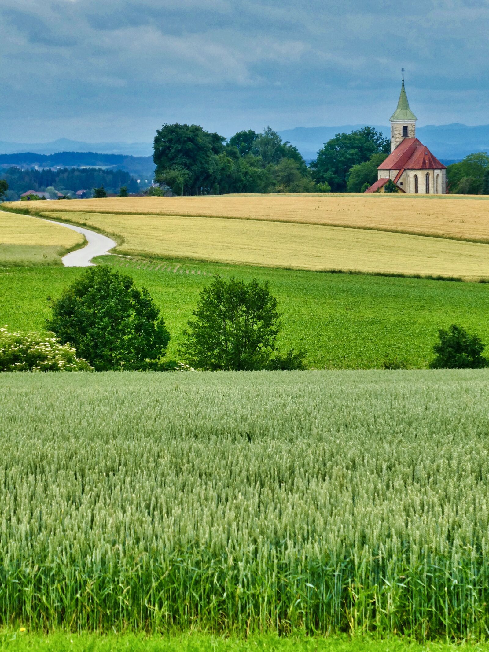 Panasonic Lumix DC-ZS70 (Lumix DC-TZ90) sample photo. Rural, church, fields photography