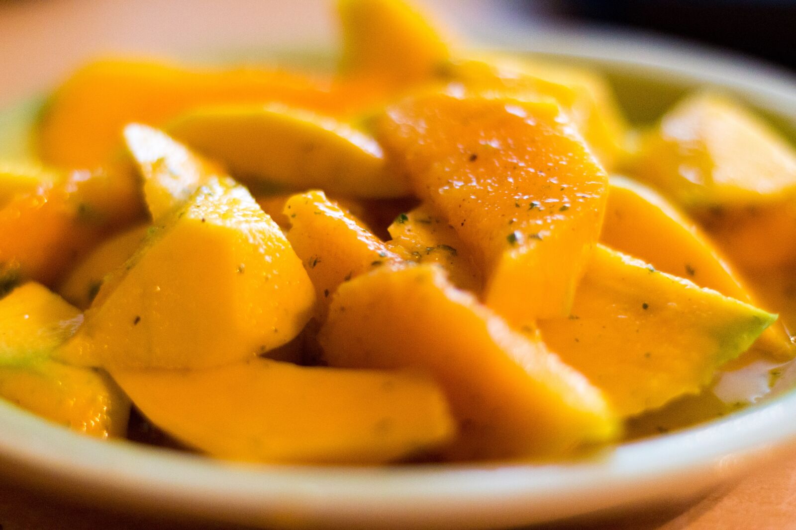 Canon EOS 70D + Canon EF 50mm F1.8 STM sample photo. Mango, chow, fruit photography